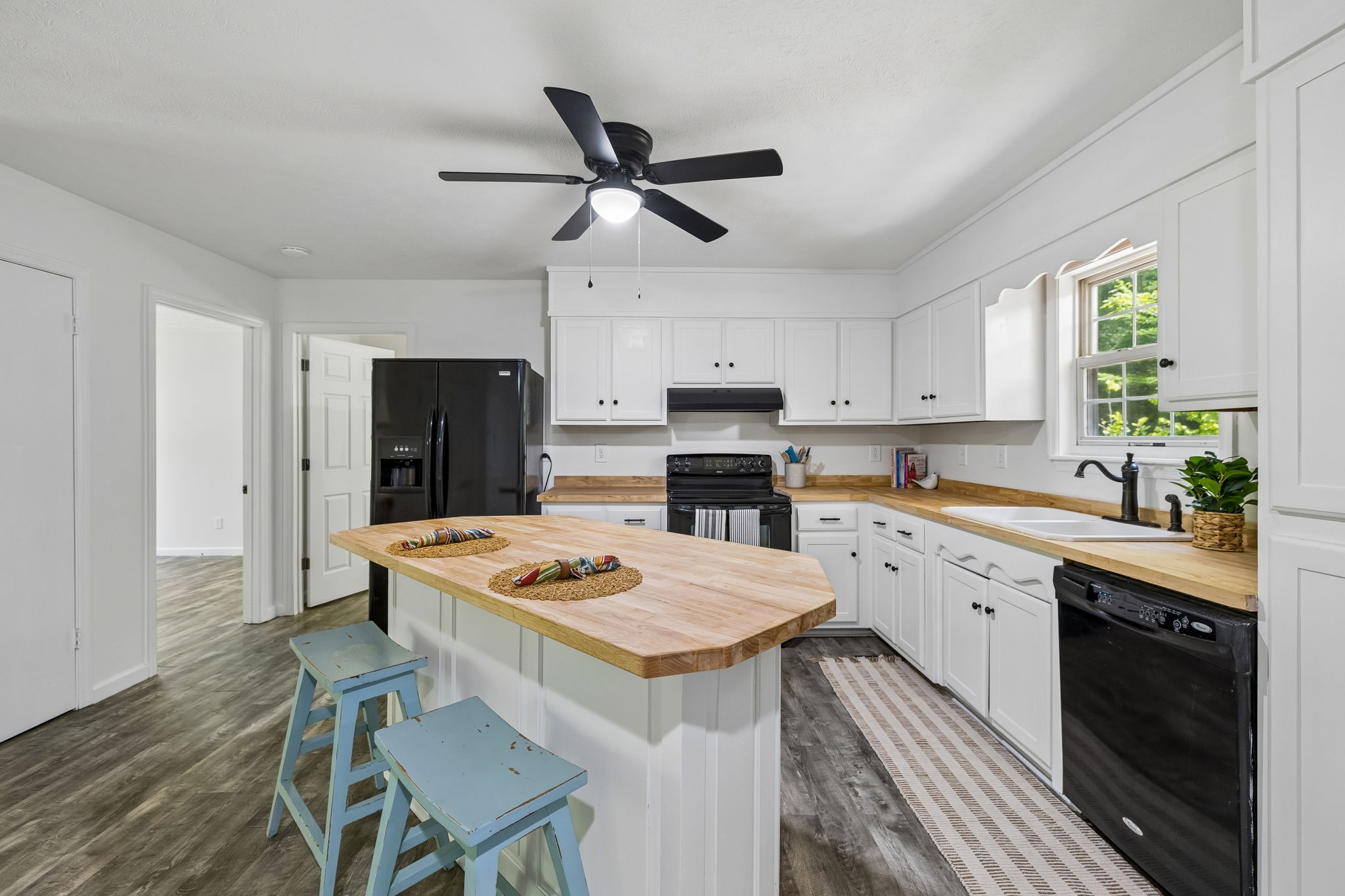 619 Longbranch Road Hohenwald TN 38462