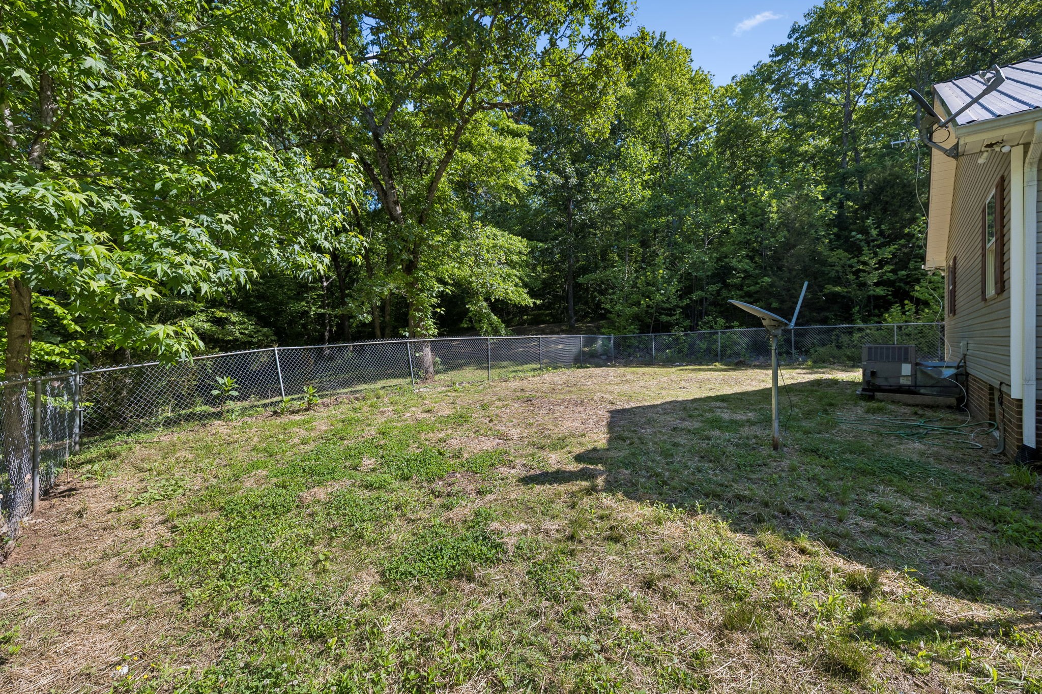 619 Longbranch Road Hohenwald TN 38462