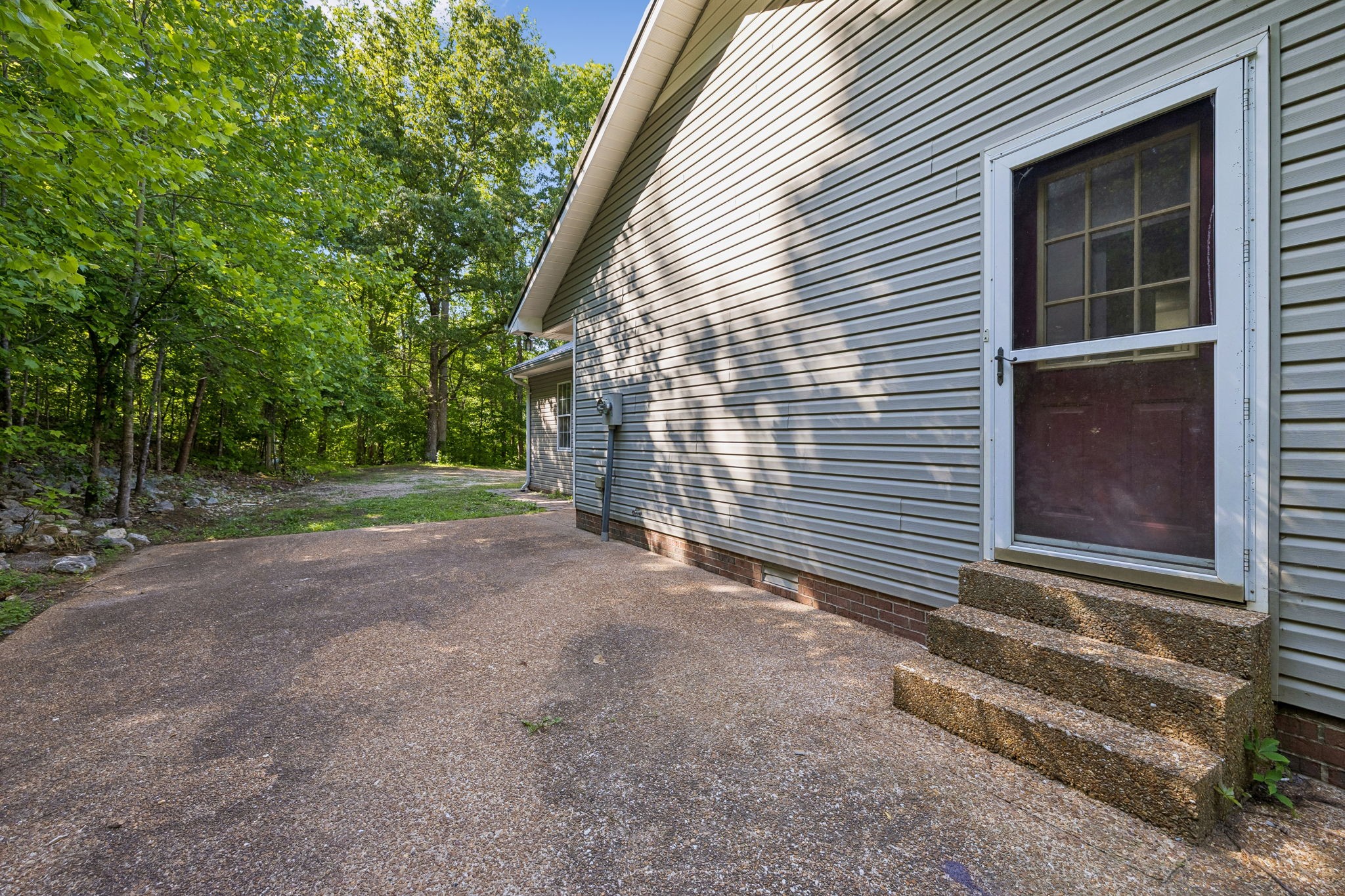 619 Longbranch Road Hohenwald TN 38462