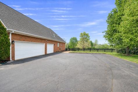 1437 Charleston Lane Columbia TN 38401