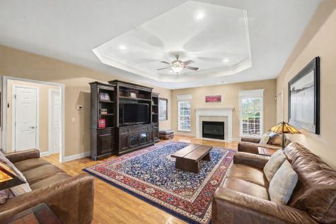 1437 Charleston Lane Columbia TN 38401