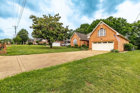 124 W Braxton Lane Hendersonville TN 37075