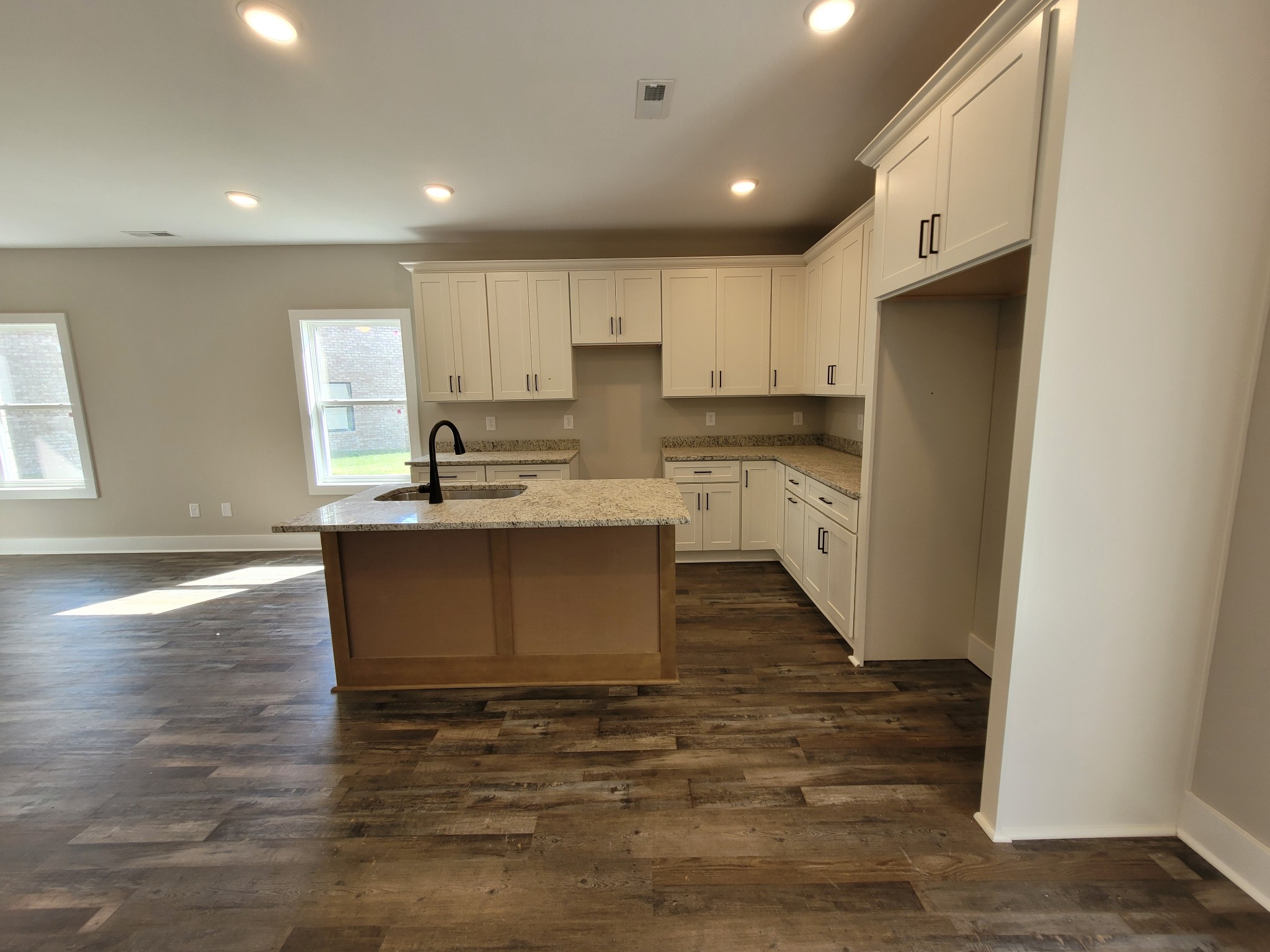 203 Sandalwood Way Dickson TN 37055