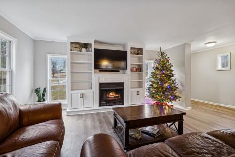 9042 Carolyn Way Bon Aqua TN 37025