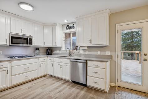 9042 Carolyn Way Bon Aqua TN 37025