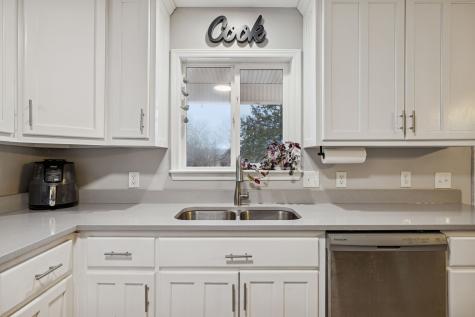 9042 Carolyn Way Bon Aqua TN 37025