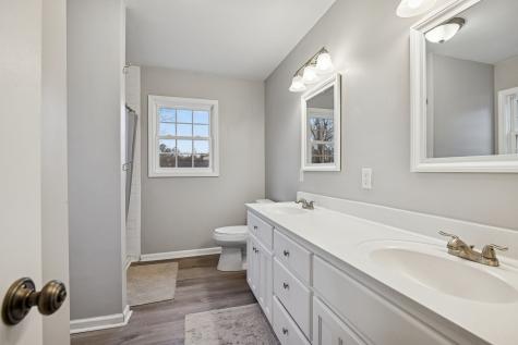 9042 Carolyn Way Bon Aqua TN 37025