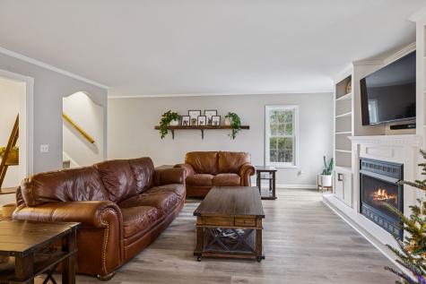 9042 Carolyn Way Bon Aqua TN 37025