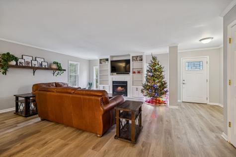 9042 Carolyn Way Bon Aqua TN 37025