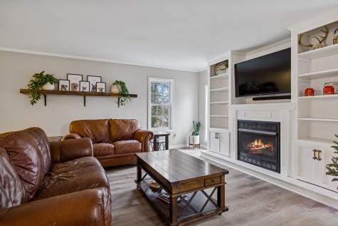 9042 Carolyn Way Bon Aqua TN 37025