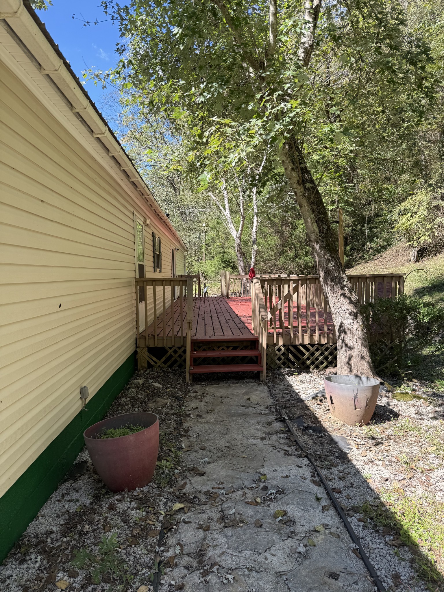33 Nascar Lane Pleasant Shade TN 37145