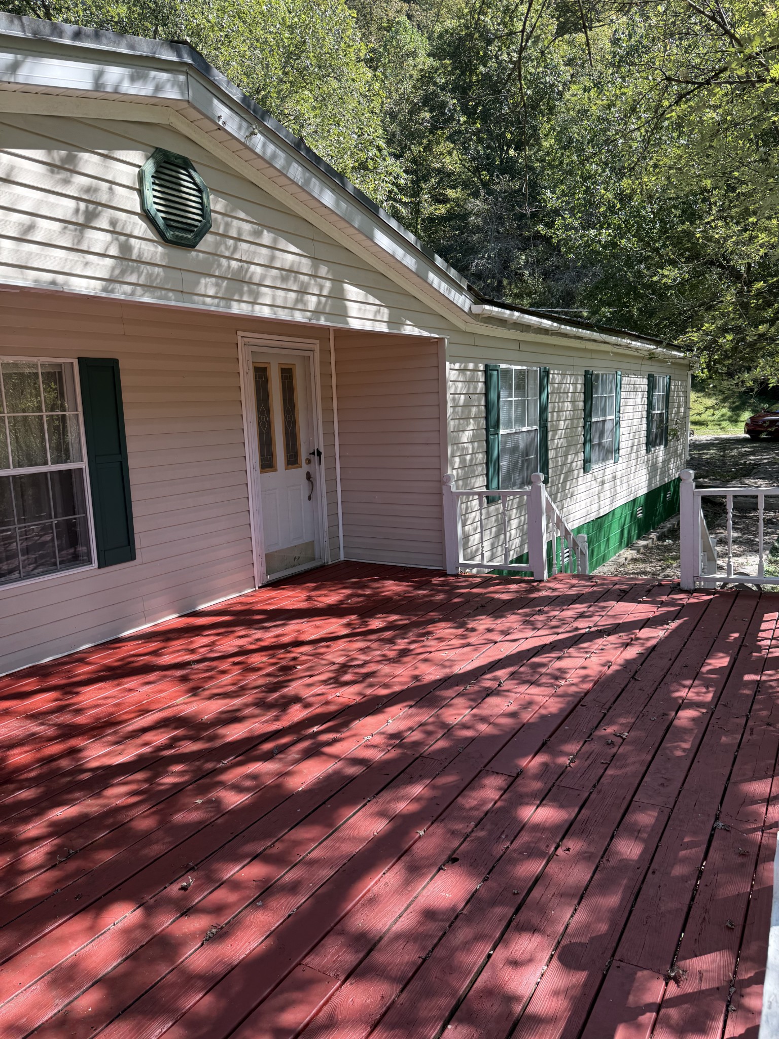 33 Nascar Lane Pleasant Shade TN 37145