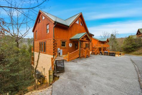 4339 Forest Ridge Way Sevierville TN 37863