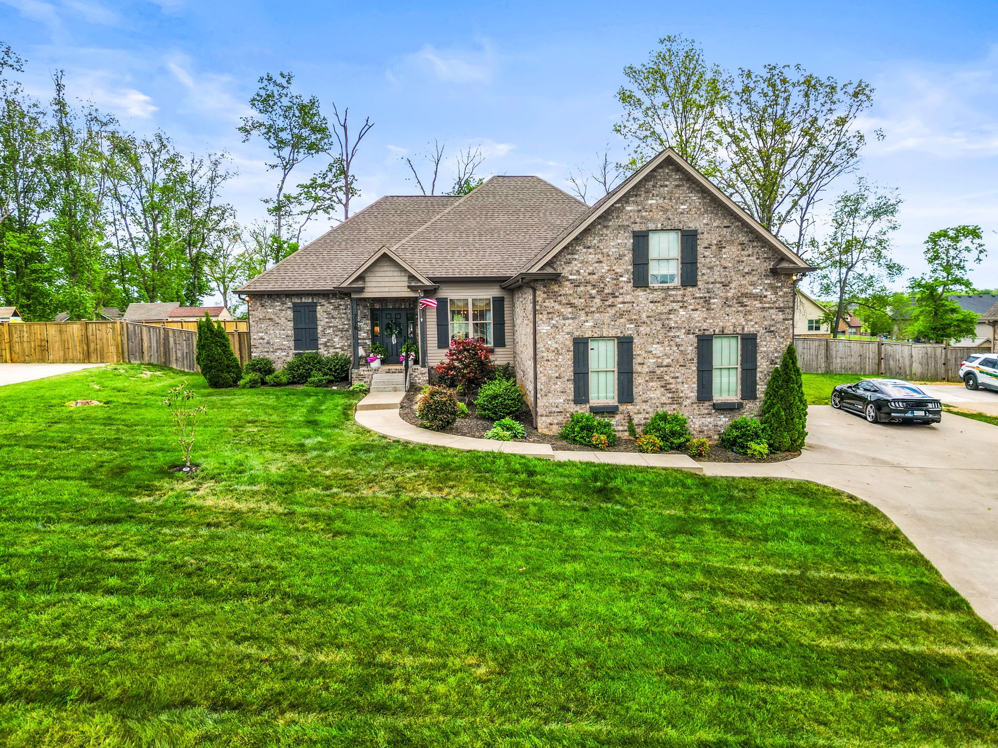 717B N Russell Street Portland TN 37148