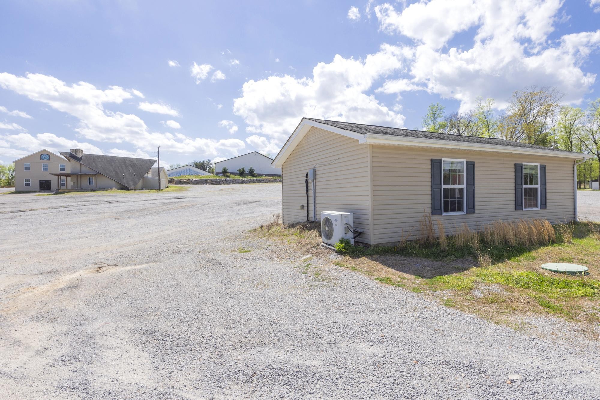 2060 Old Lebanon Dirt Road Mount Juliet TN 37122