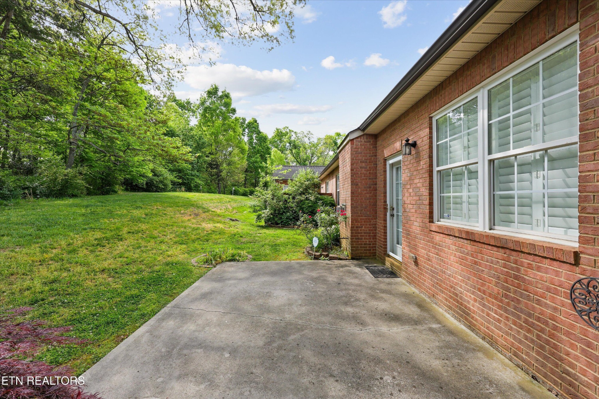 5082 Dovewood Way Knoxville TN 37918