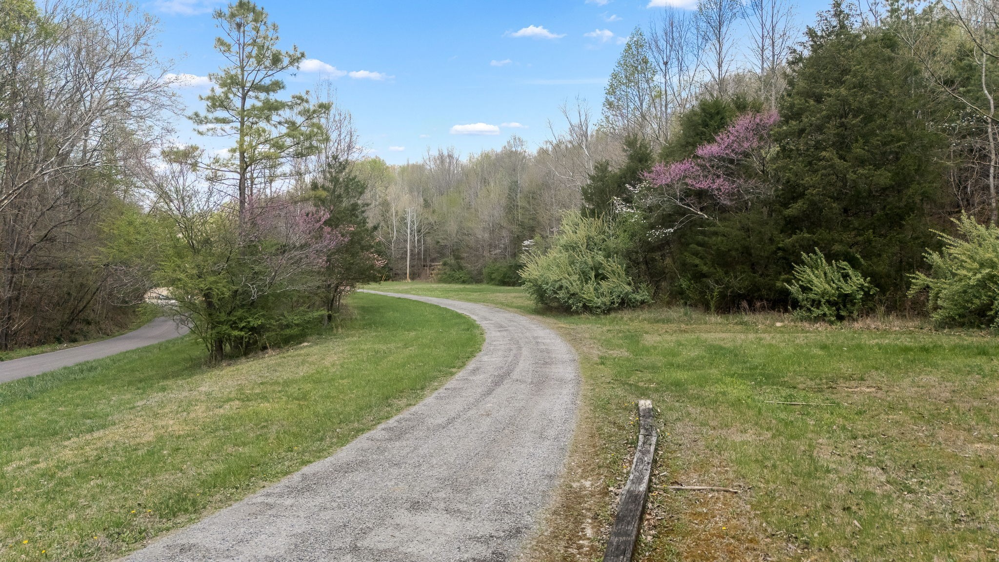 2708 Ledford Mill Road Wartrace TN 37183