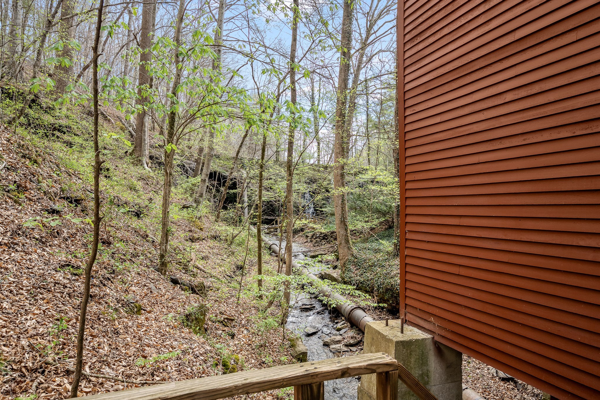 2708 Ledford Mill Road Wartrace TN 37183