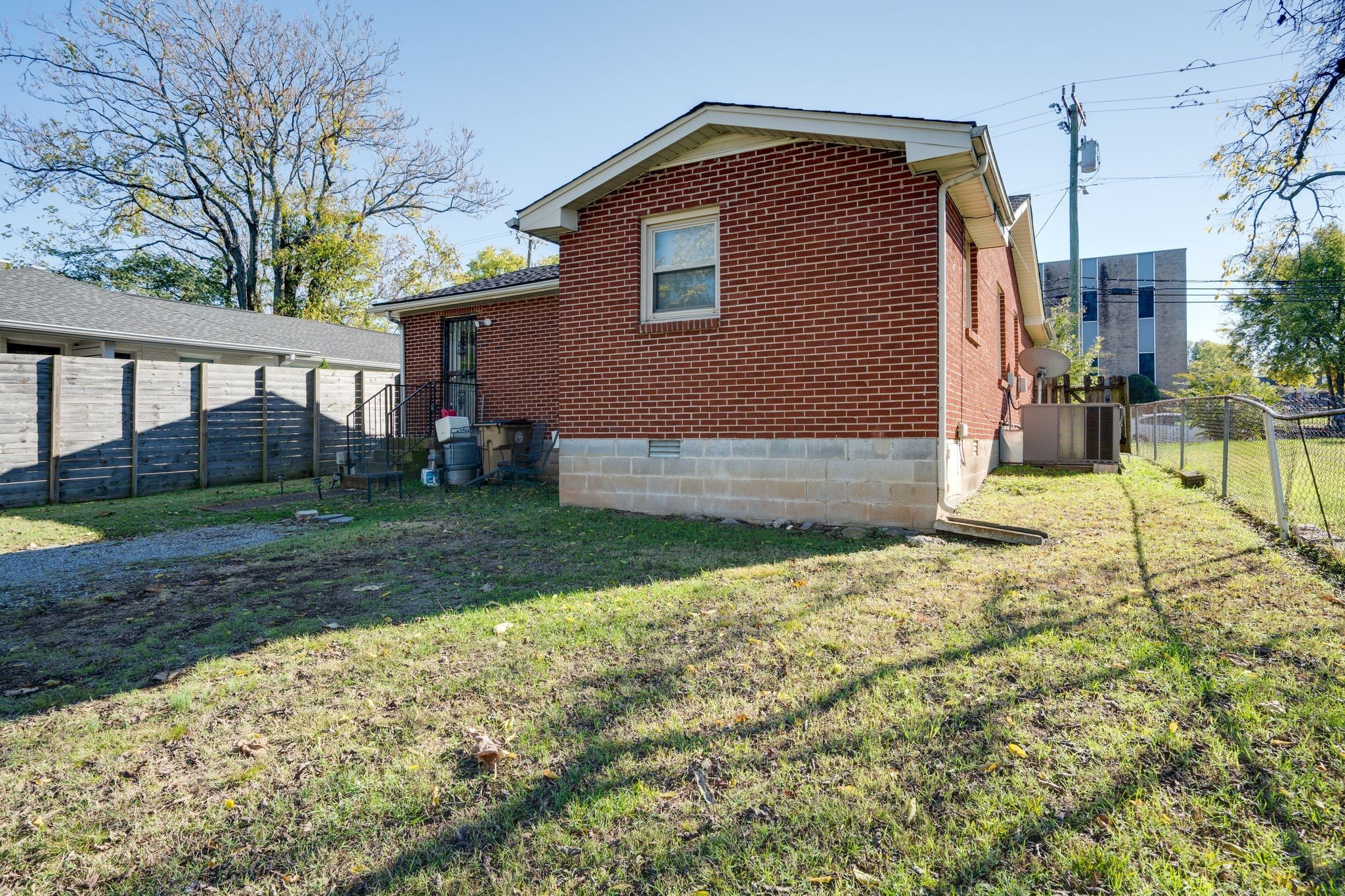 1302 Hawkins Street Nashville TN 37203
