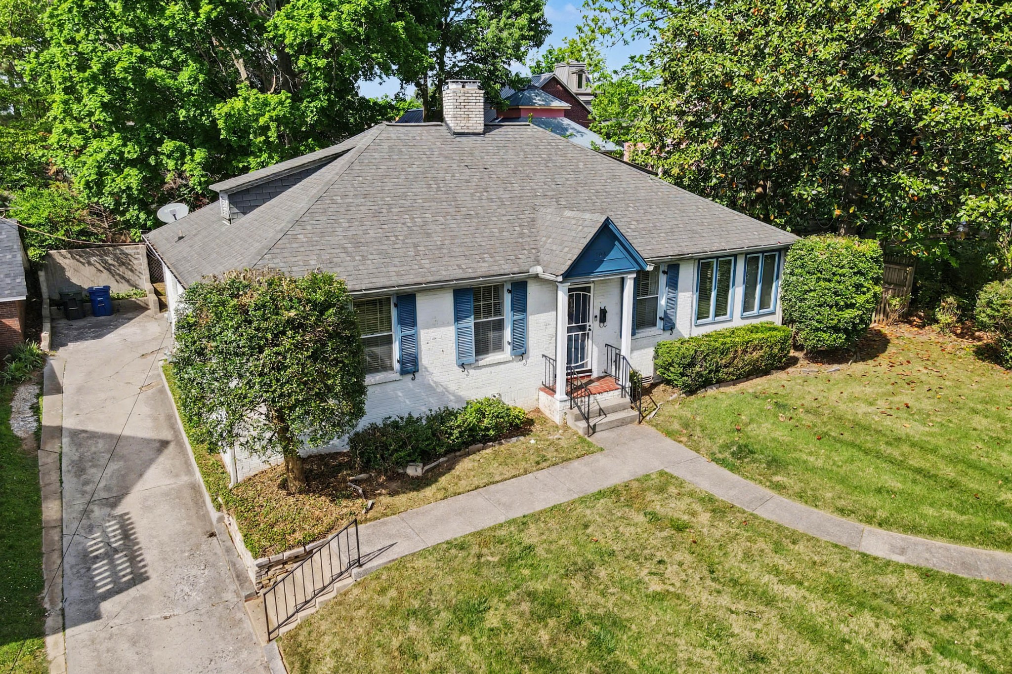 703 5th Ave, W Springfield TN 37172