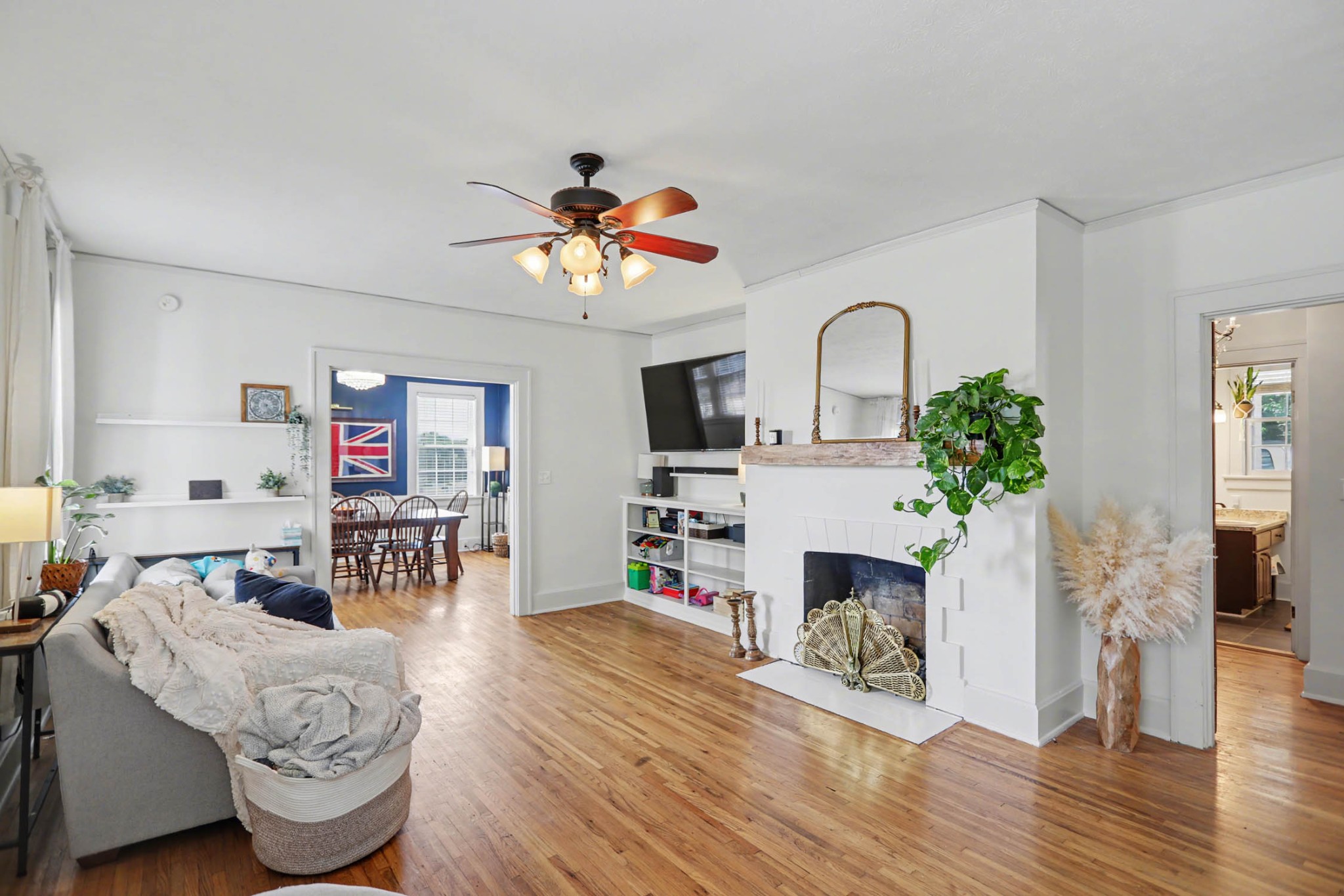 703 5th Ave, W Springfield TN 37172