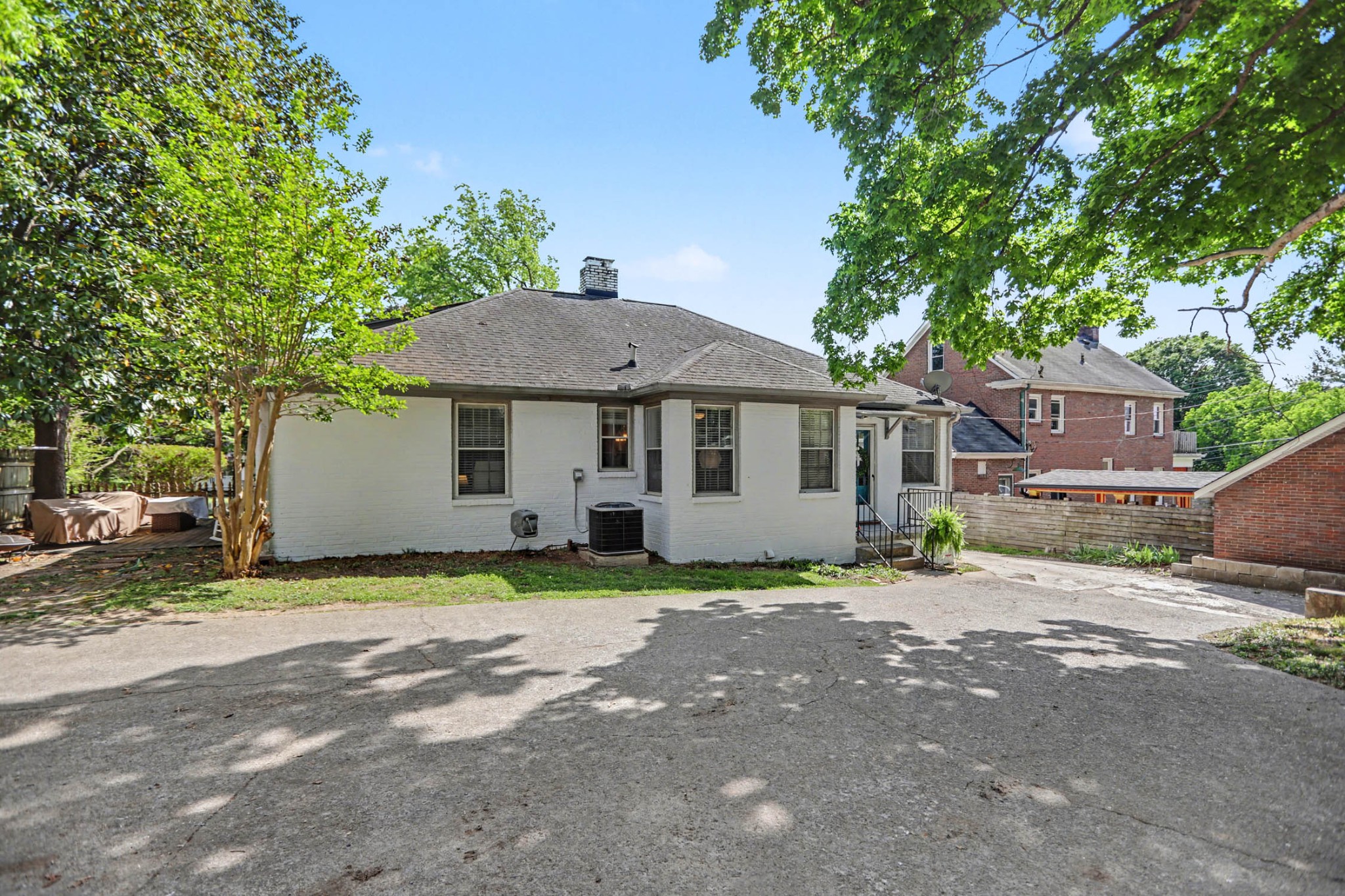 703 5th Ave, W Springfield TN 37172