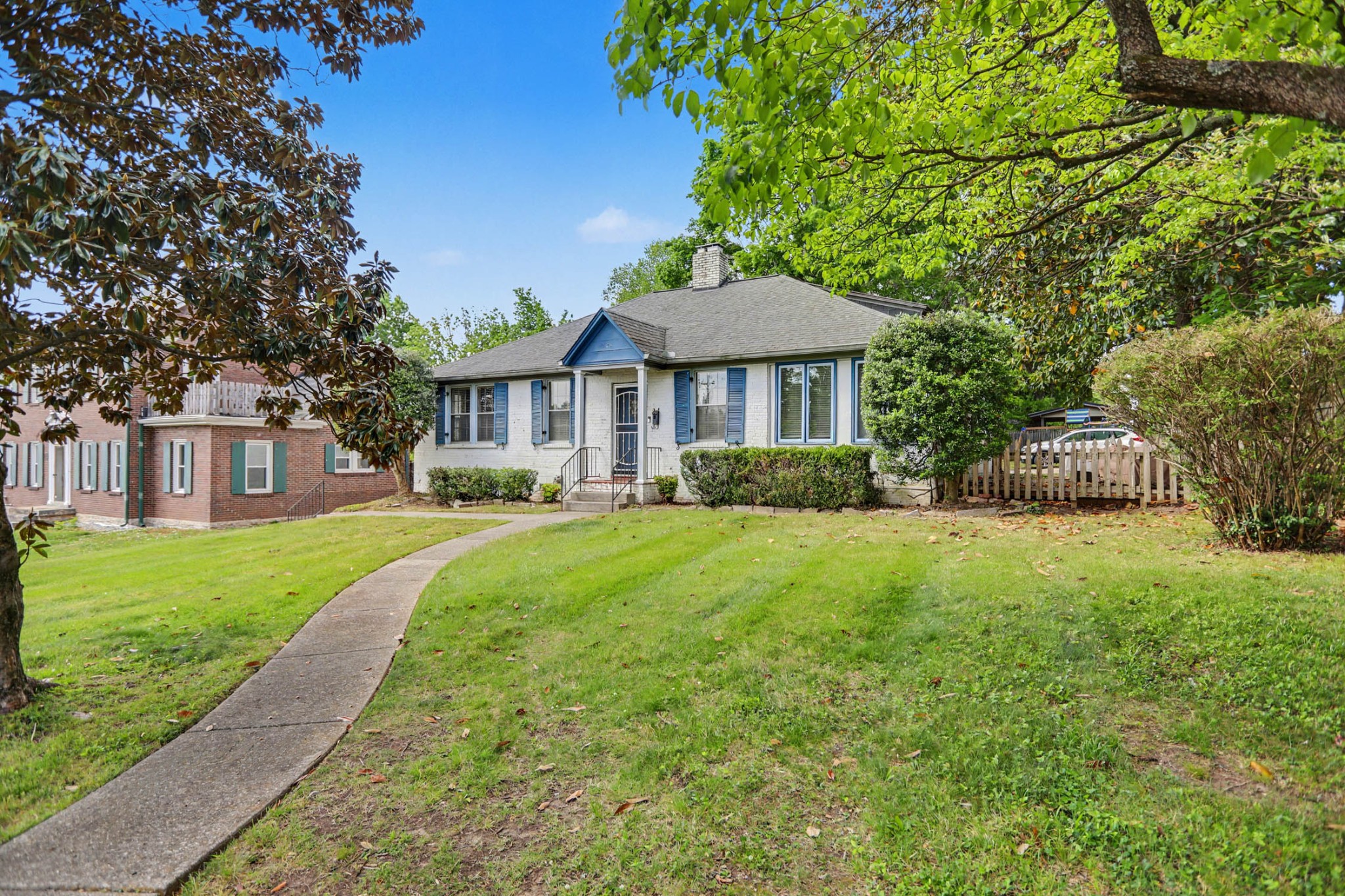 703 5th Ave, W Springfield TN 37172