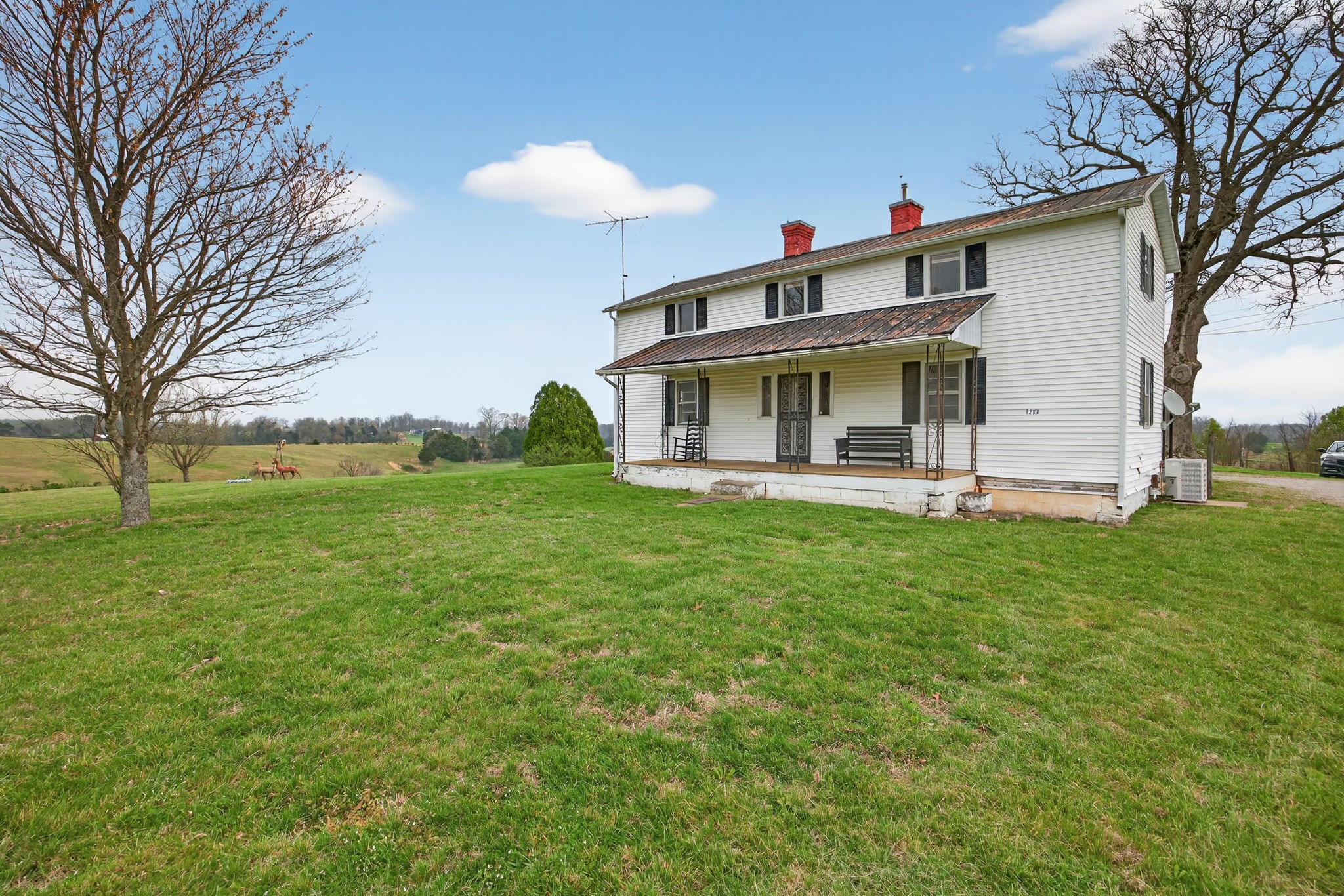 1298 S Bunker Hill Road Sparta TN 38583
