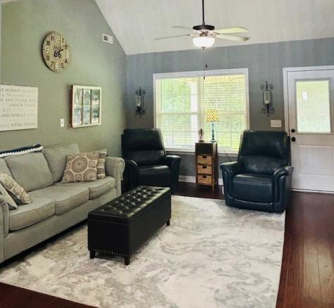 2435 Auldridge Drive Christiana TN 37037