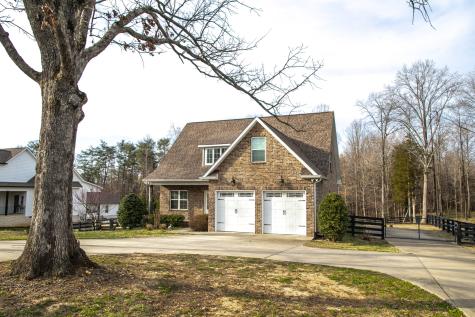 1345 Camp Ravine Road Burns TN 37029