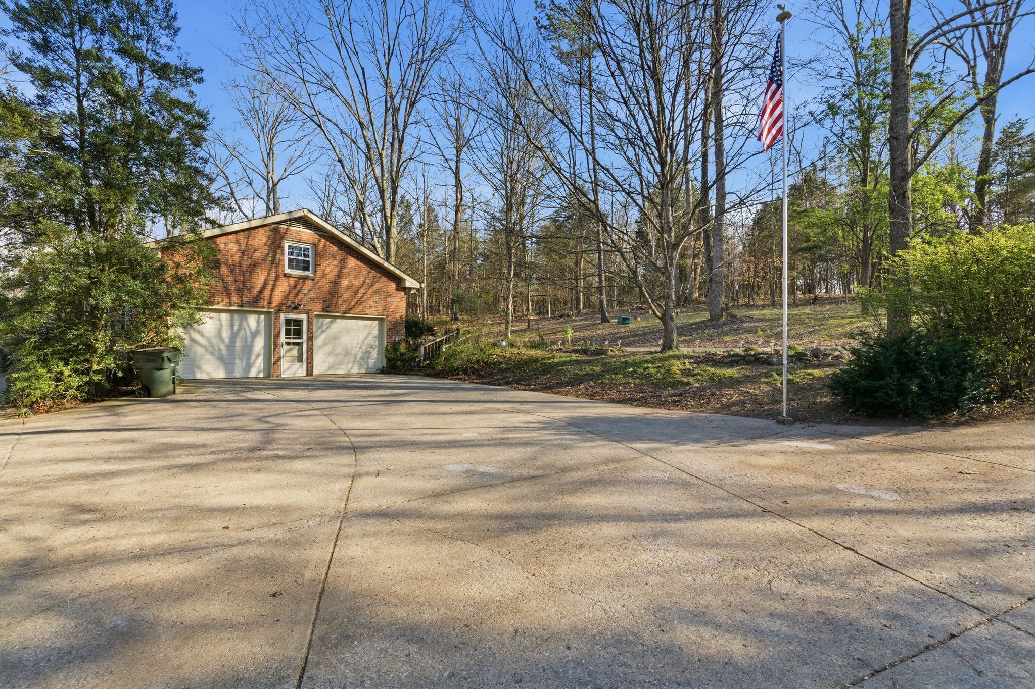 8073 Ridgewood Road Goodlettsville TN 37072