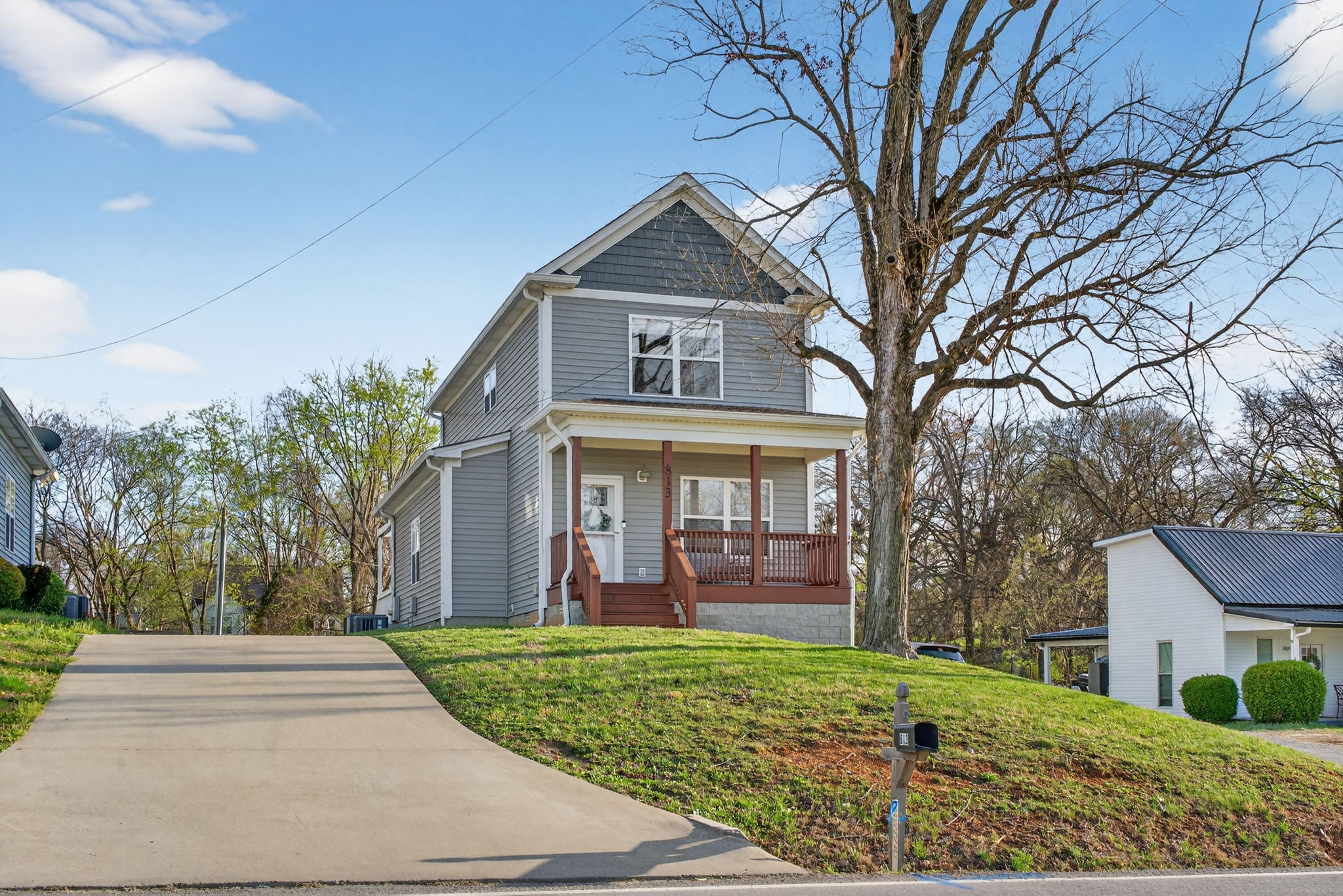 813 5th Ave, E Springfield TN 37172
