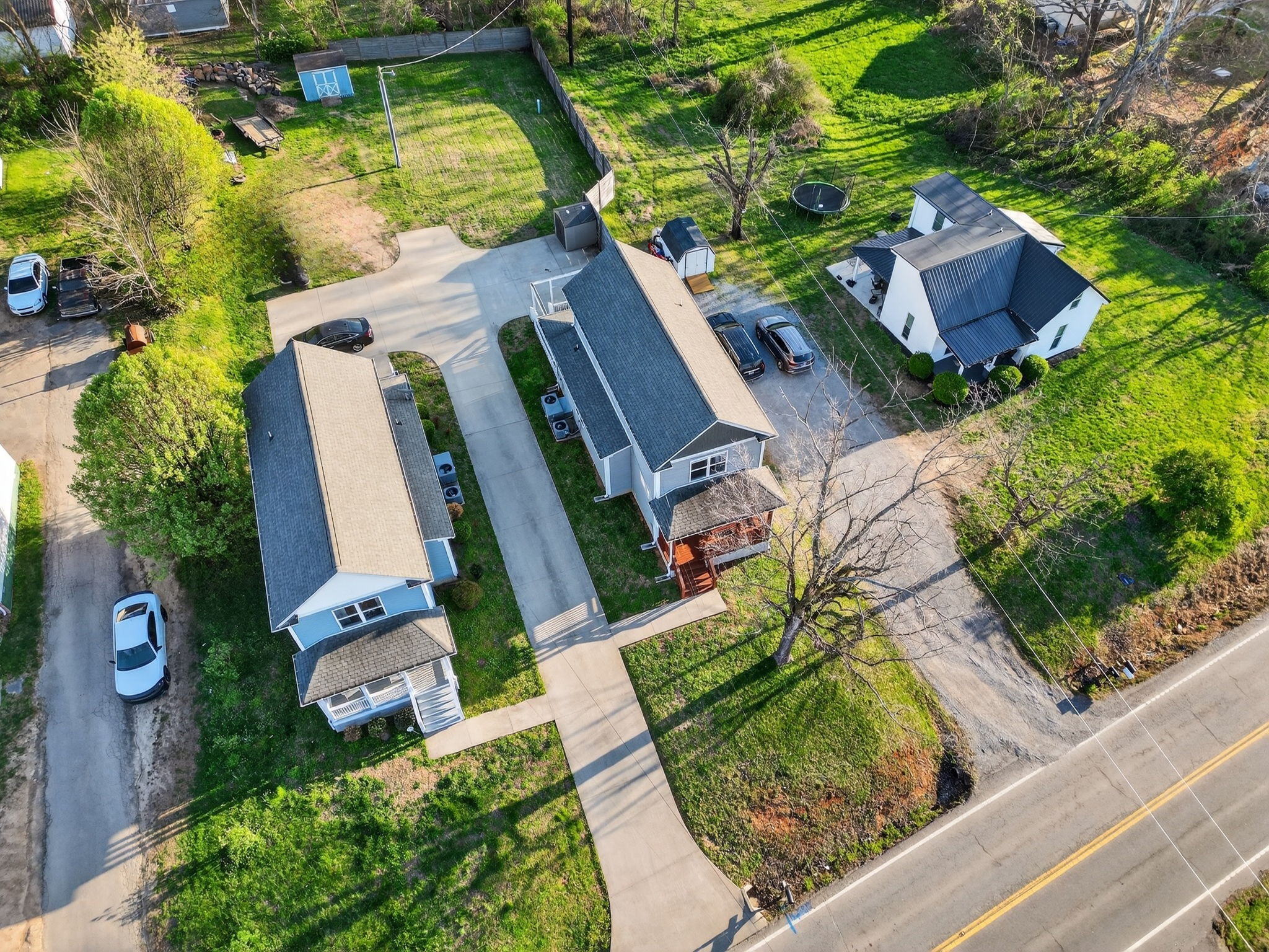 813 5th Ave, E Springfield TN 37172