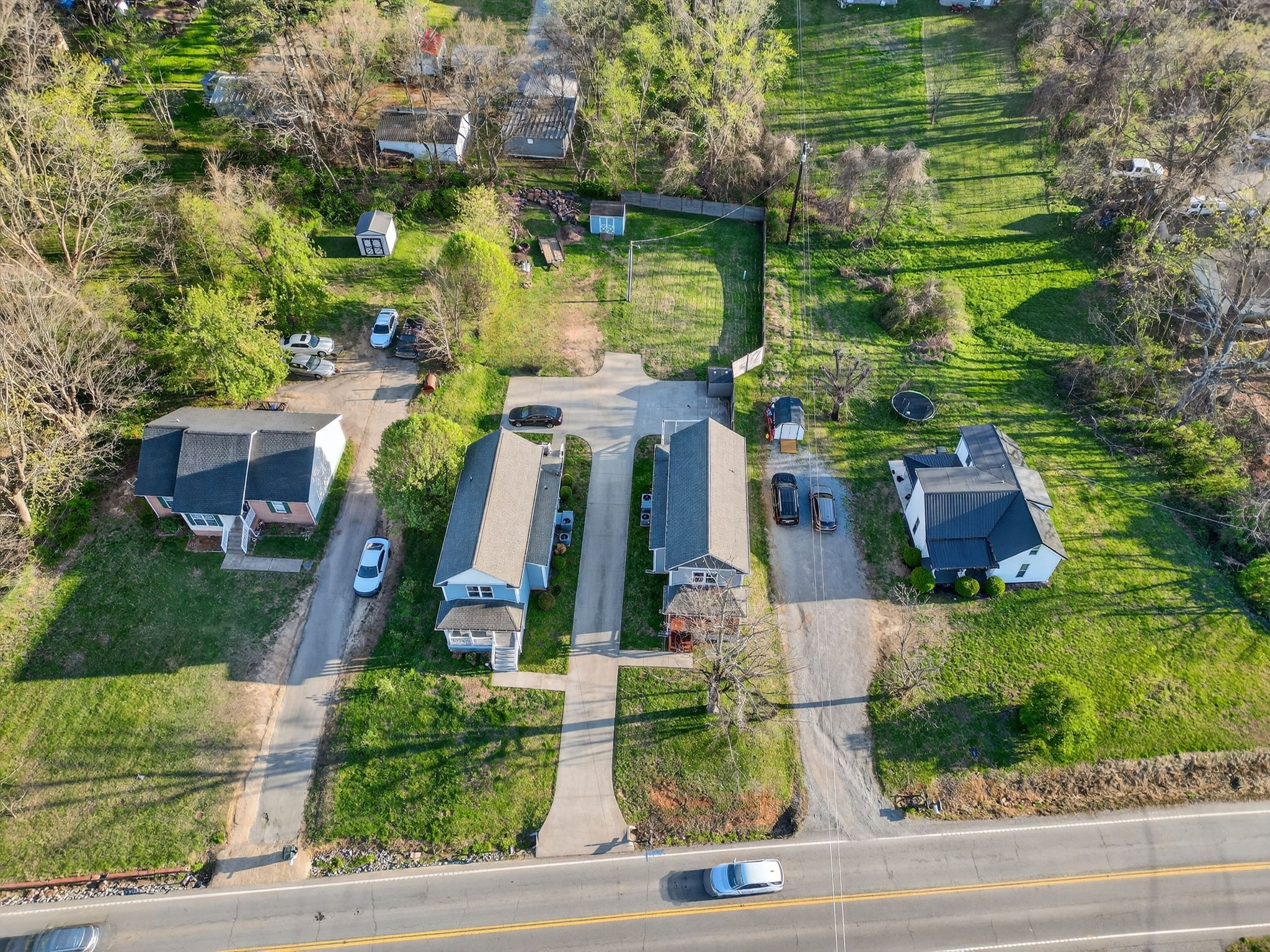 813 5th Ave, E Springfield TN 37172
