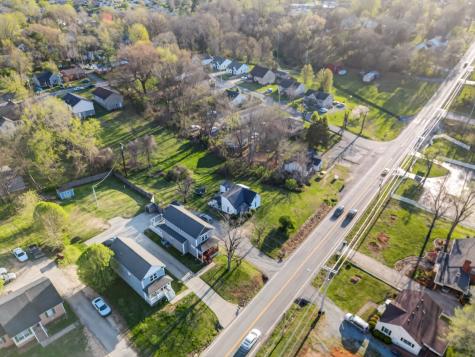 813 5th Ave, E Springfield TN 37172