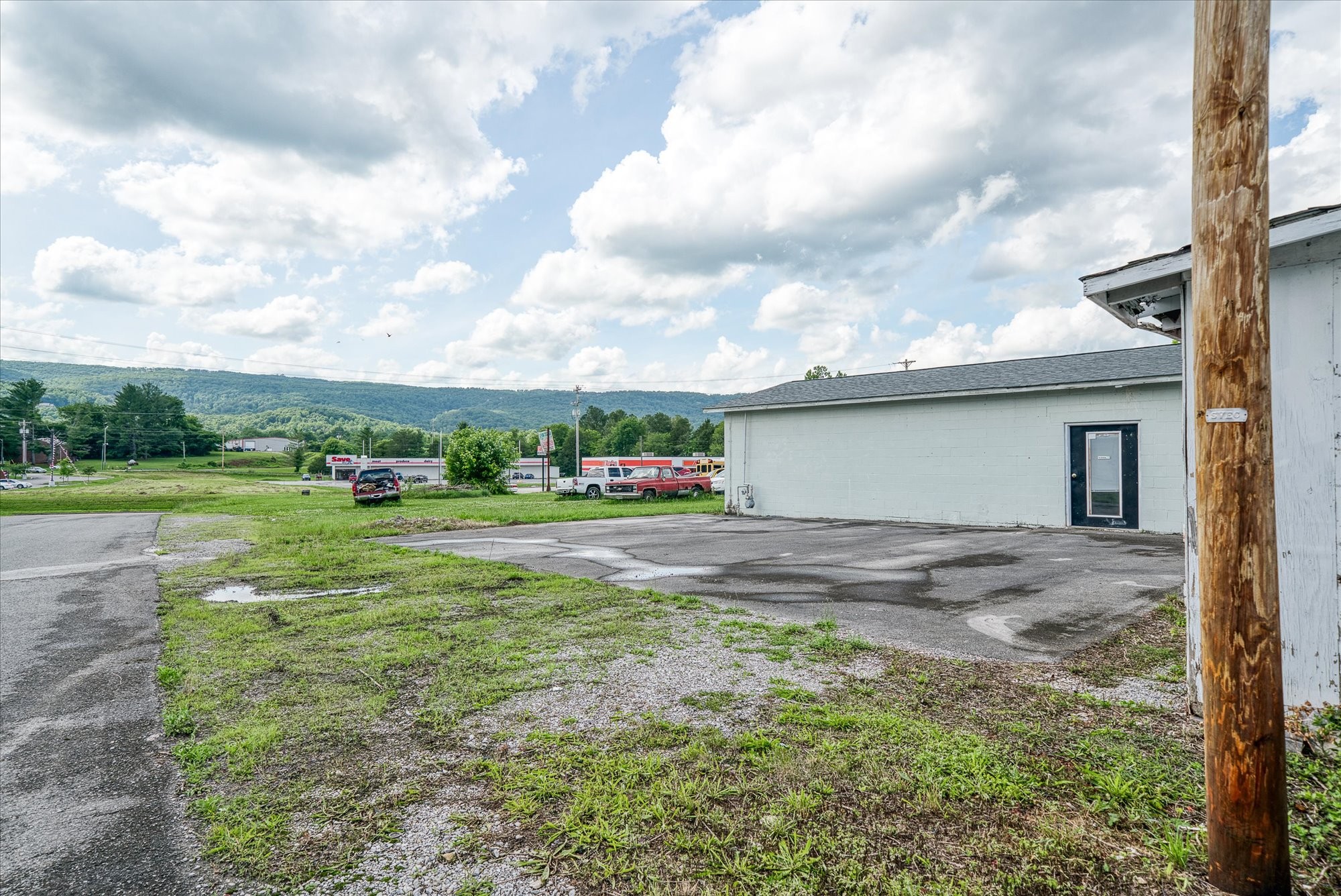 3715 Main Street Pikeville TN 37367