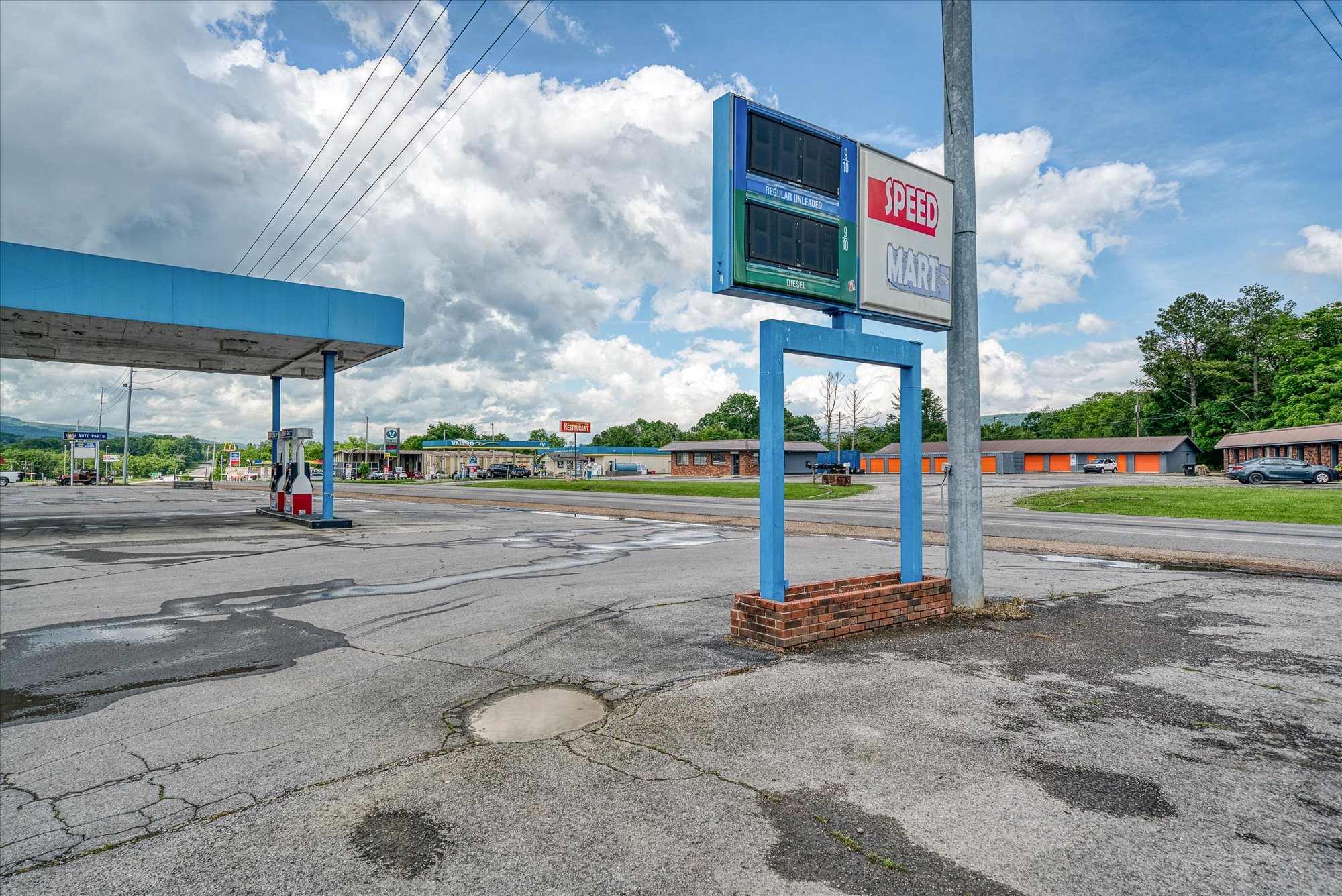 3715 Main Street Pikeville TN 37367
