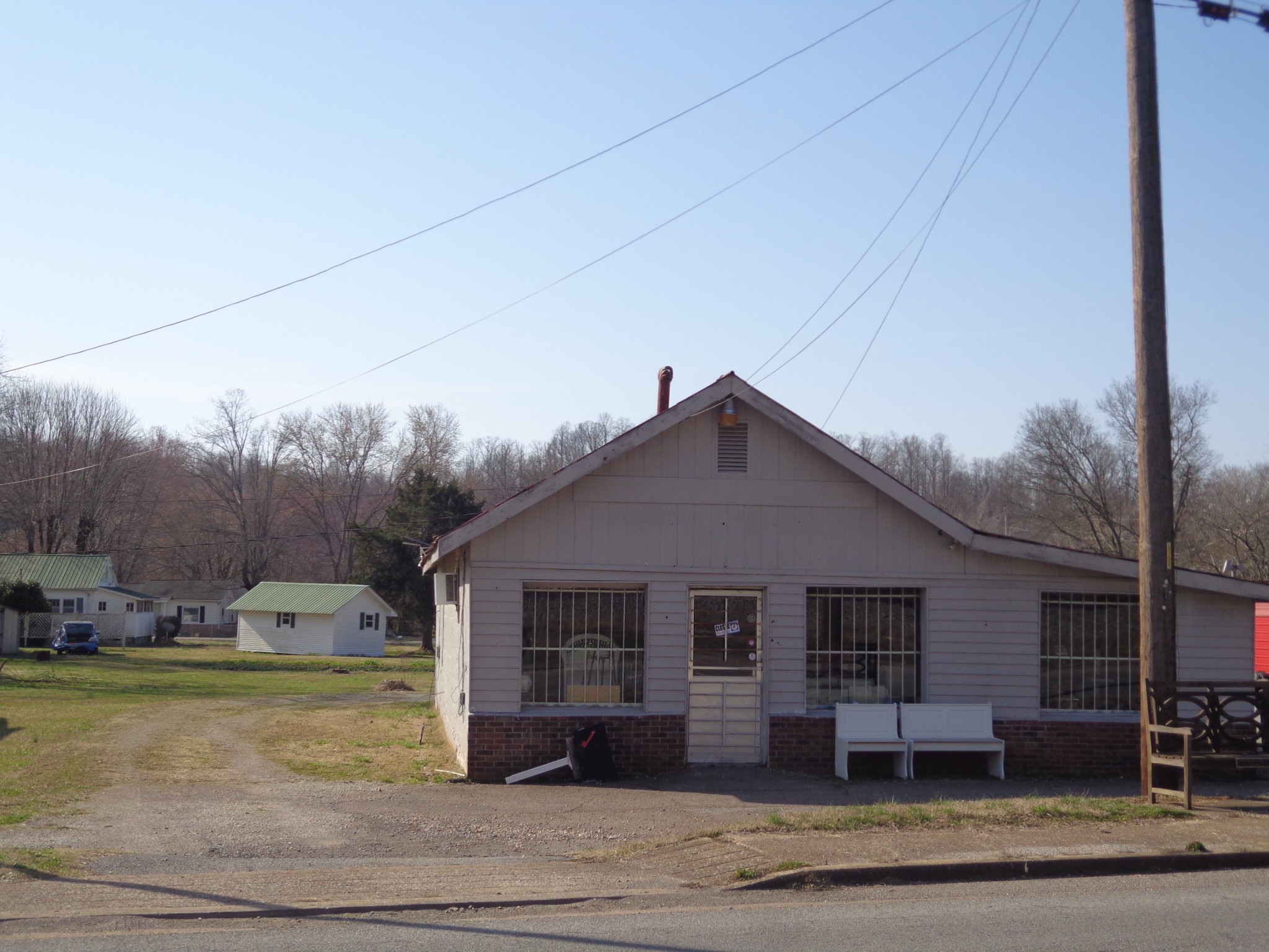 918 E Main Street Waverly TN 37185