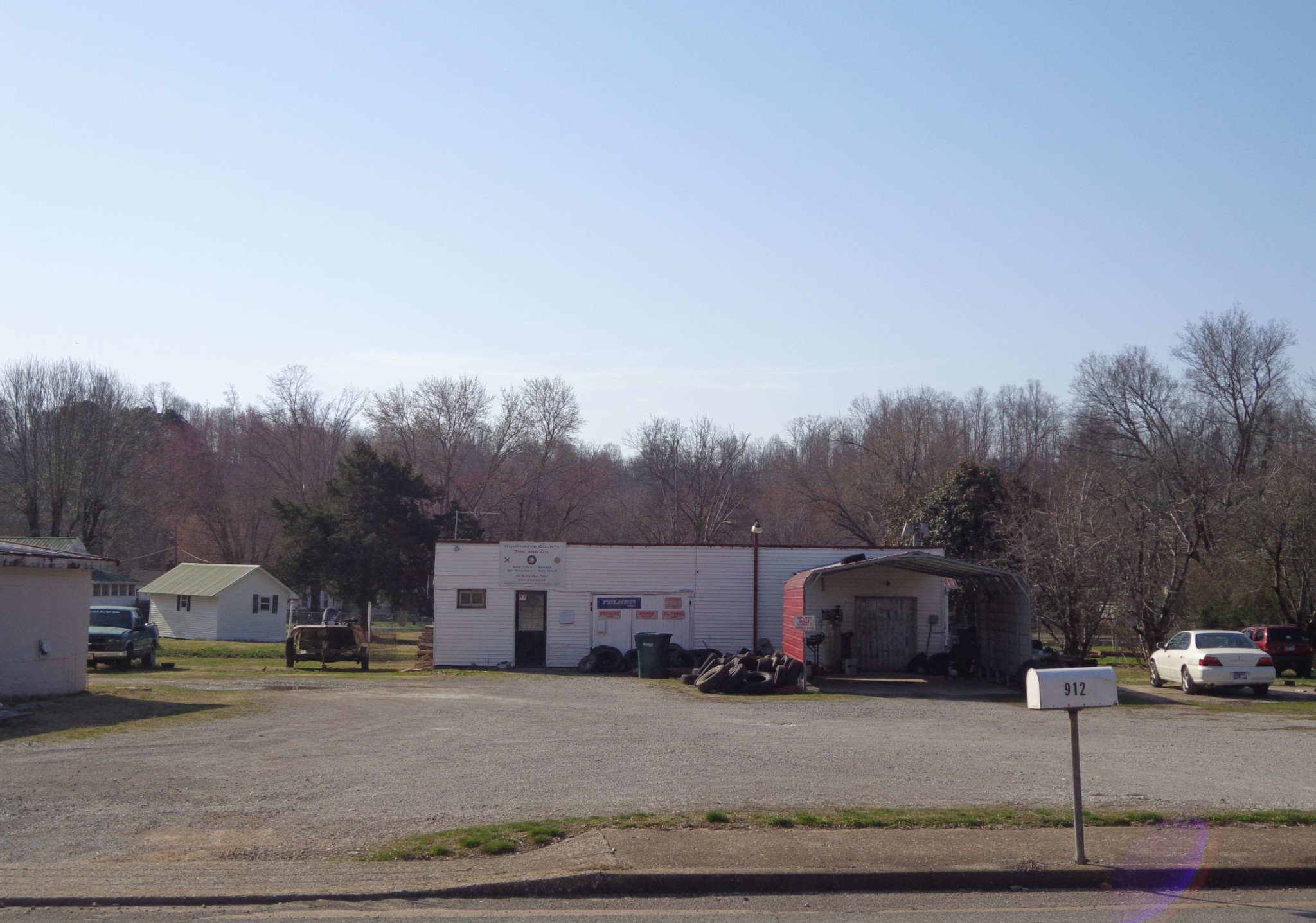 918 E Main Street Waverly TN 37185
