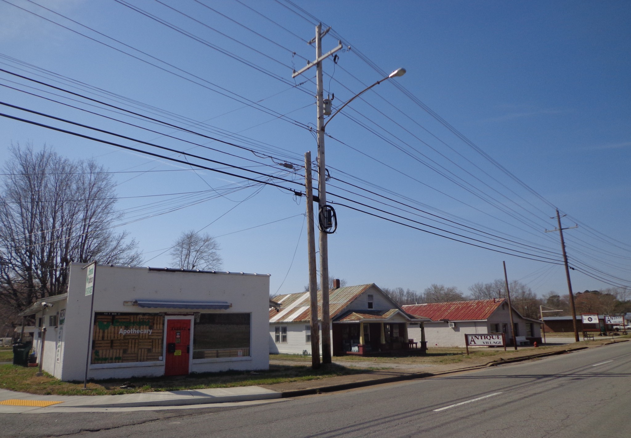 918 E Main Street Waverly TN 37185