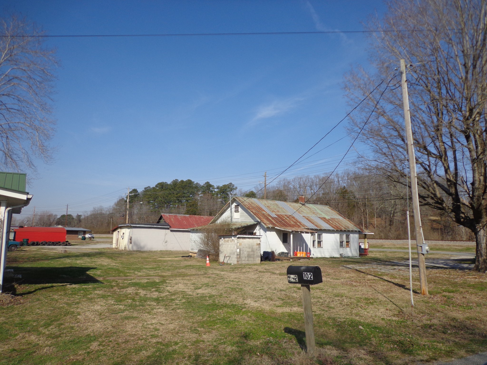 918 E Main Street Waverly TN 37185