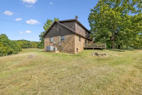 3085 Highway 47 N White Bluff TN 37187