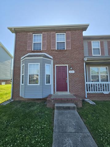 225 Tree Line Drive Oak Grove KY 42262