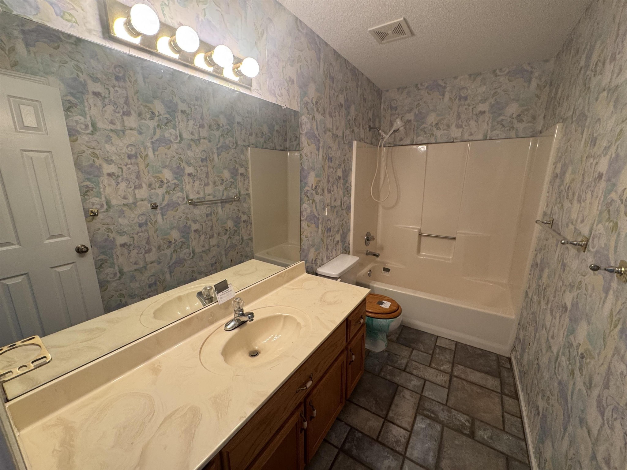 6150 Woodstock Hills Drive Millington TN 38053