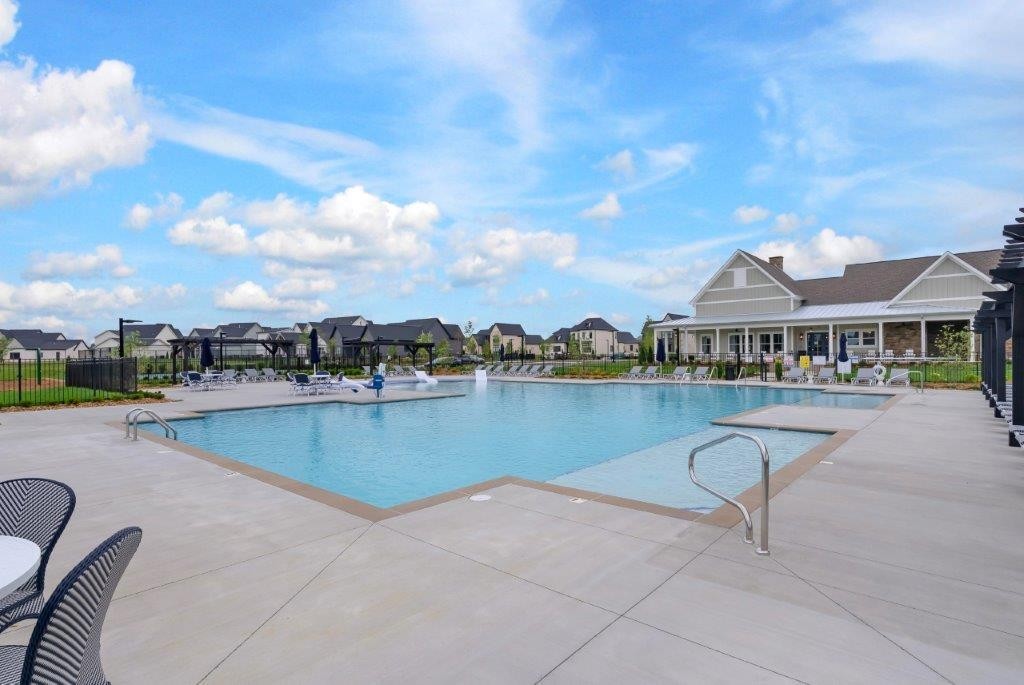 8042 Whitcroft Drive College Grove TN 37046