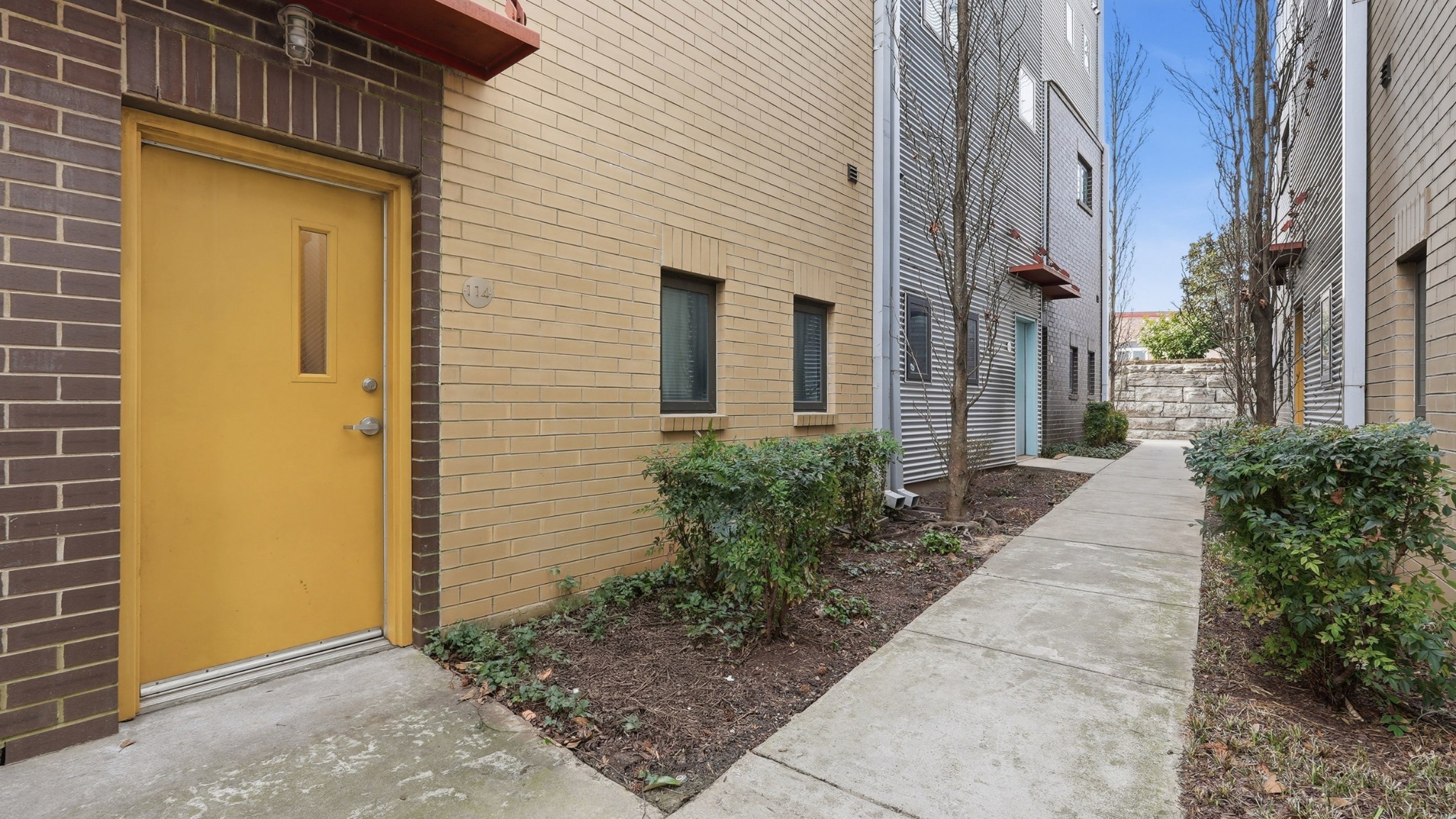1225 4th Ave, S Nashville TN 37210