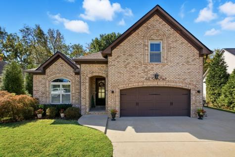 112 Grayson Lane White House TN 37188