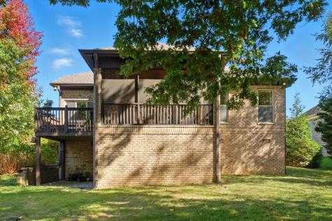 112 Grayson Lane White House TN 37188