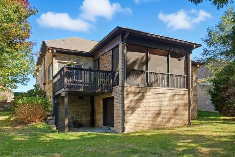112 Grayson Lane White House TN 37188