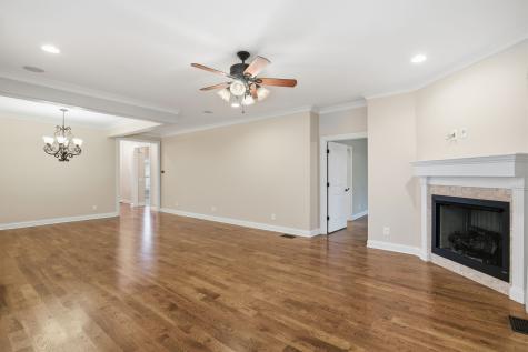 112 Grayson Lane White House TN 37188